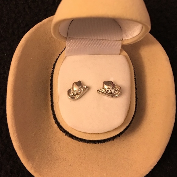 Silver Costume Hat Earrings - Picture 1 of 2